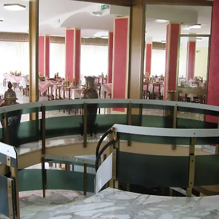 Hotel Reali 3*